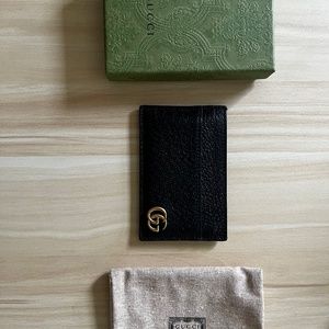 Perfect condition) Gucci Men GG Marmont Card Case - black leather